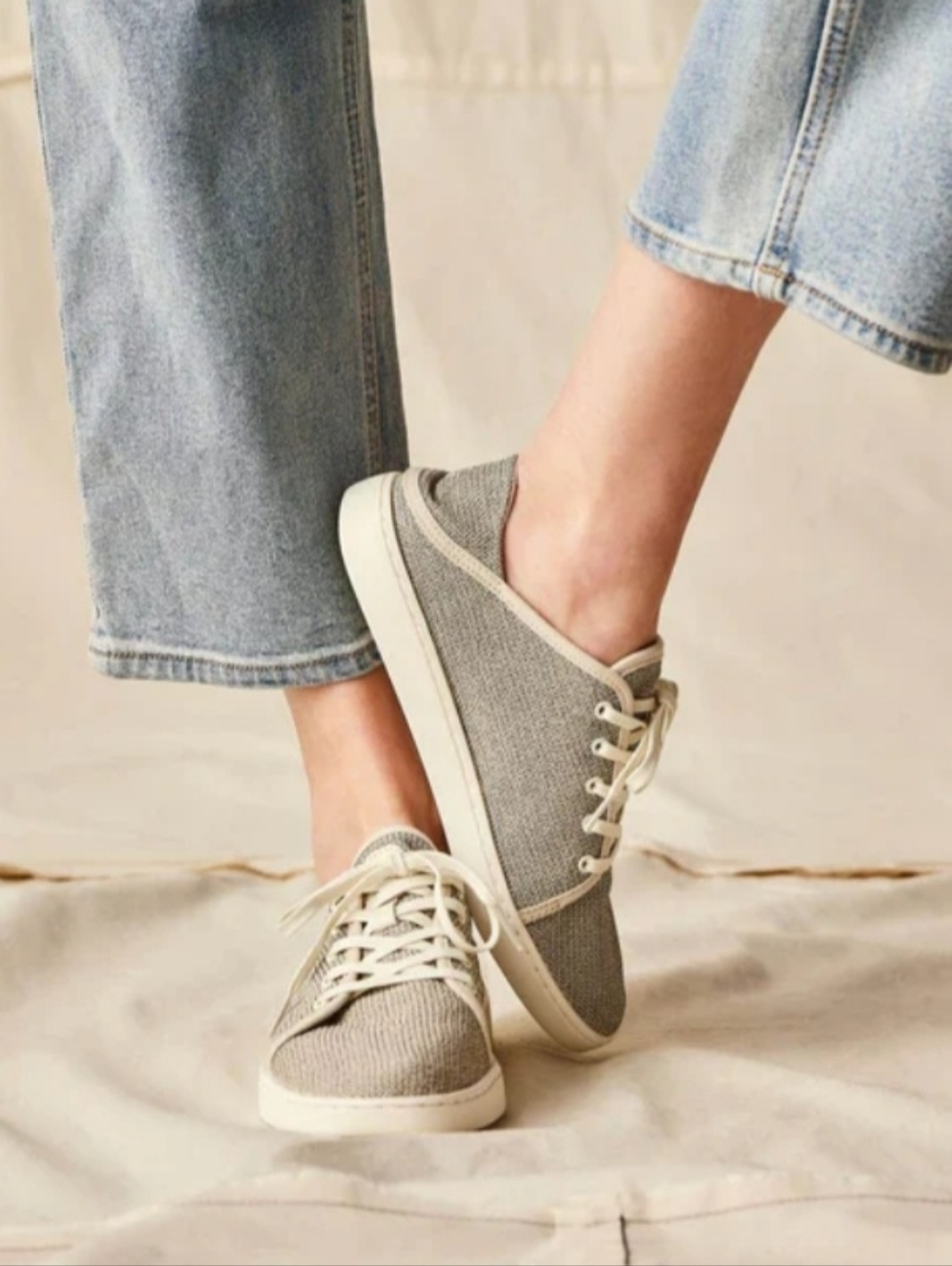 OluKai Pehuea Li Sneaker Women's Size 7 Casual Comfort Shoes NWOT
